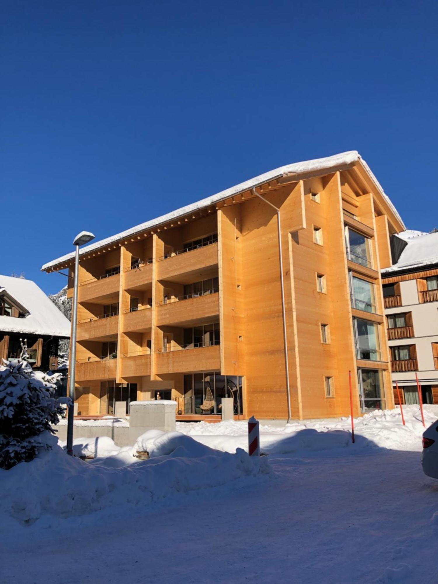 Mondholz * Andermatt